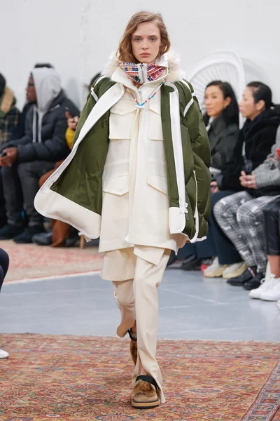 Look 15